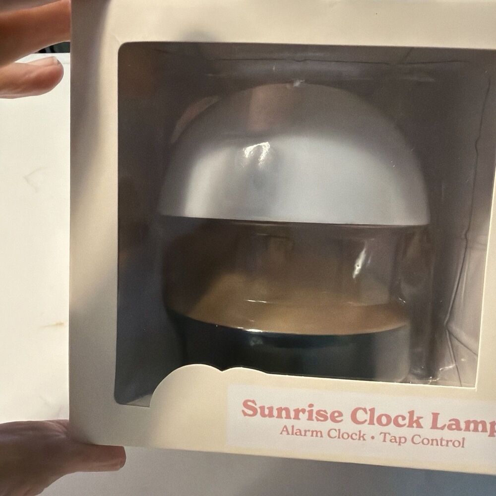 Vivitar Sunrise Clock Lamp Alarm Clock Digital Wake-up Light Tap Control Gold
